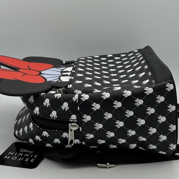 Disney Loungefly Minnie Mouse Mini Backpack - Picture 5 of 10
